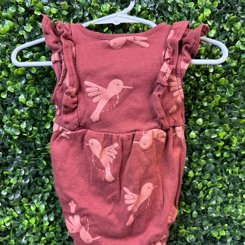 Carter's humming Rust Baby onsie‎